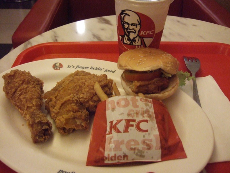 クリスマスといえば Kfc ベトナムの犬