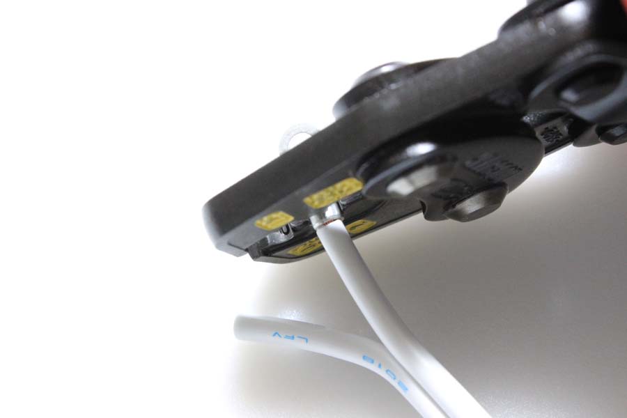 リモコンリレーRC-001の制御端子にコードを繋げる方法 : Sam's e-AT Lab