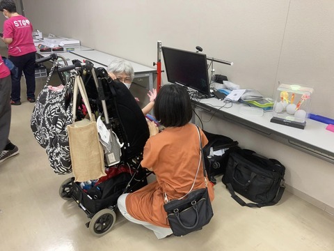 視線入力で音を奏でる