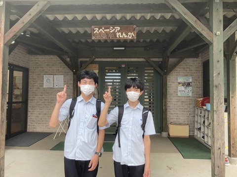 同行してくれた学生2人