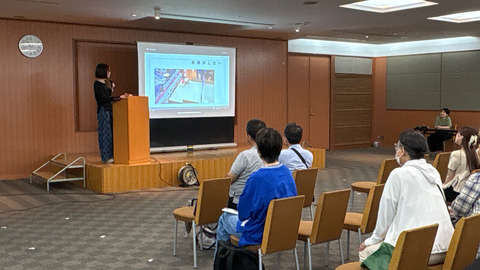 発表する谷川さん02