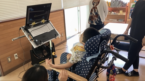 04EyeMoT Sensoryで追視する力の向上