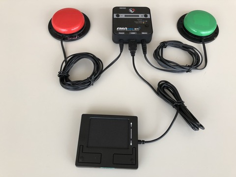 トラックパッドと外部スイッチを接続した状態