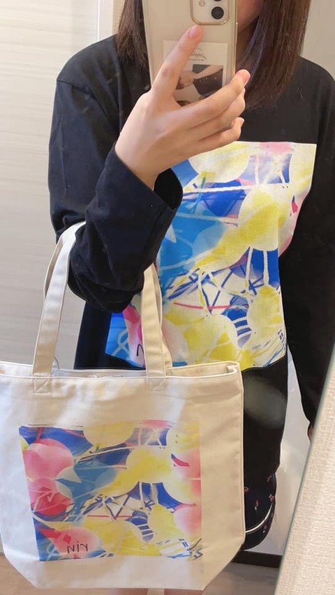 ユニクロシャツとトートバッグ