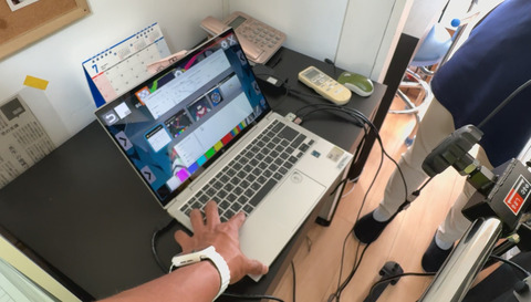 Altキー+TABキーの操作を示範中