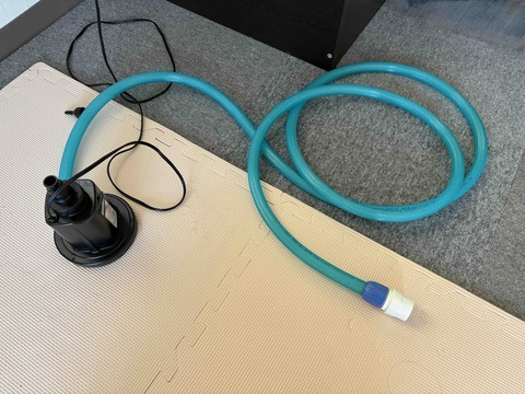 ビニールプールをふくらませるための送風機