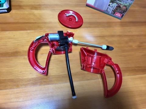 電池式噴霧器を解体した状態