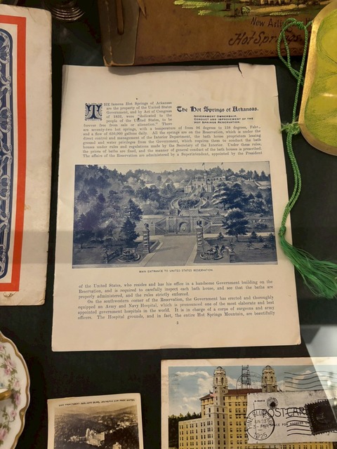 LINE_ALBUM_Hot Springs_250810_2