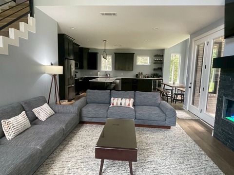 LINE_ALBUM_Hot Springs_250809_6