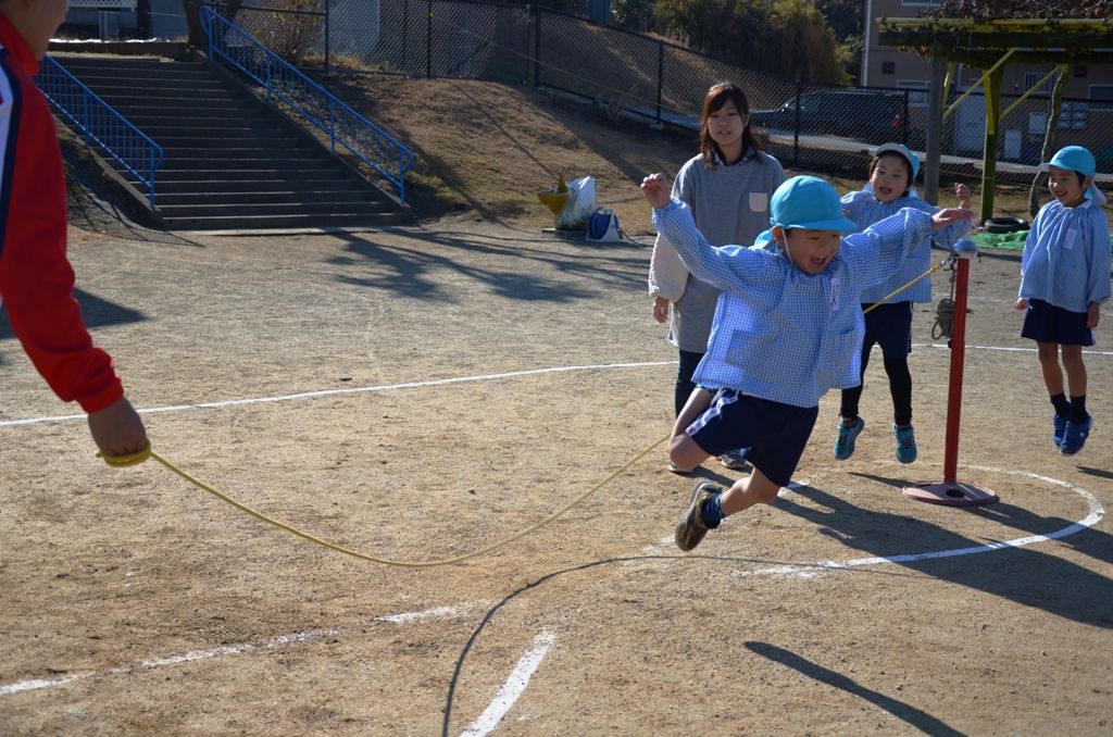 大縄跳びに挑戦 すみえ先生のフォト日記