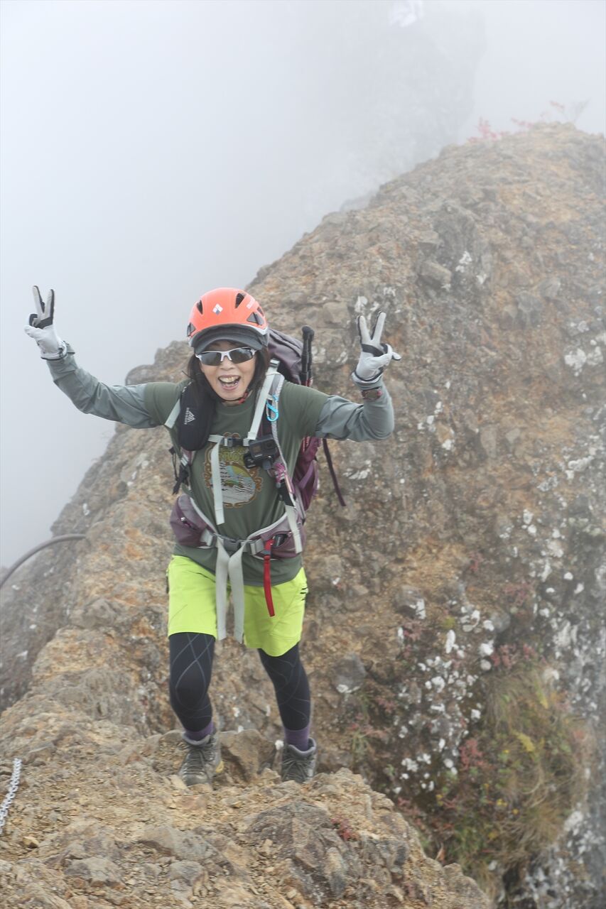 戸隠山 蟻の塔渡り 剣の刃渡りを歩く ぷち登山 戸隠山 蟻の塔渡り 剣の刃渡りを歩く ぷち登山