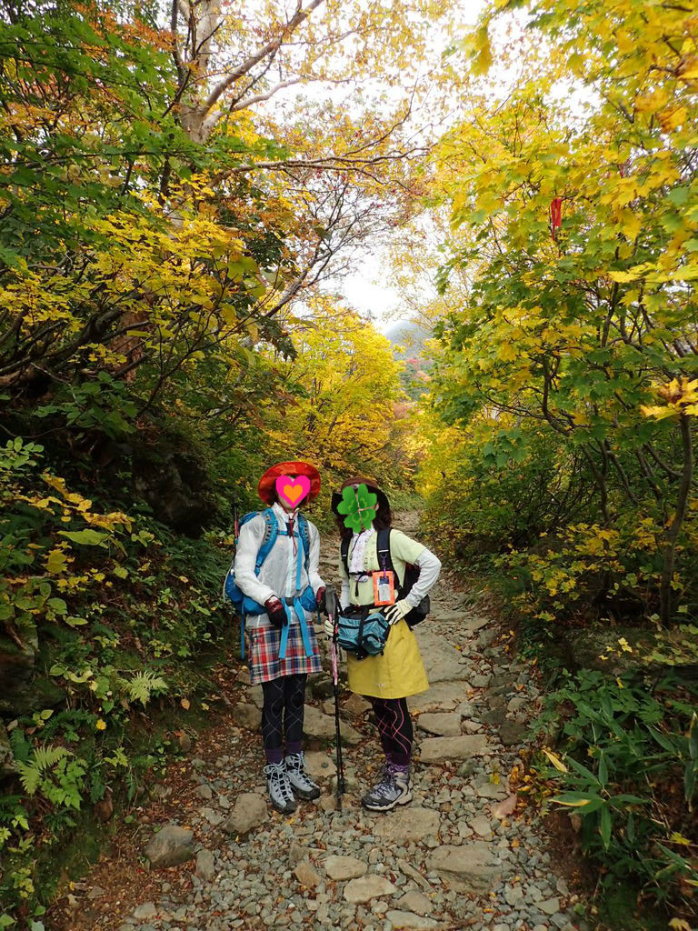 紅葉真っ盛り の安達太良山から箕輪山その１ ぷち登山