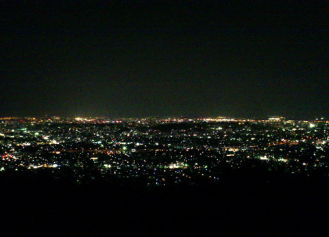 夜景って、どうやって撮影するんでしょう？？