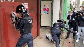画像 警視庁が過激派アジトを家宅捜索する光景がシュール過ぎる件wwwwwwwwwwwwwwwwwwwwwwwww xxニュース 画像 警視庁が過激派アジトを家宅捜索する光景がシュール過ぎる件wwwwwwwwwwwwwwwwwwwwwwwww xxニュース