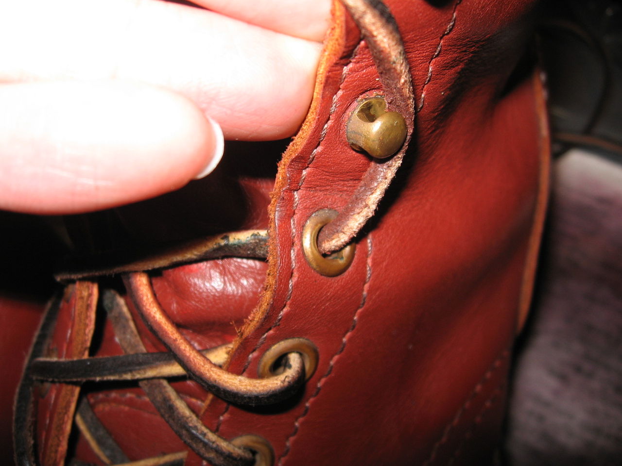 ウェスコ シューレース用のフック 靴夢道 良いもの永く 靴 鞄 時計 革製品など紳士洋品を中心としたエイジング記録