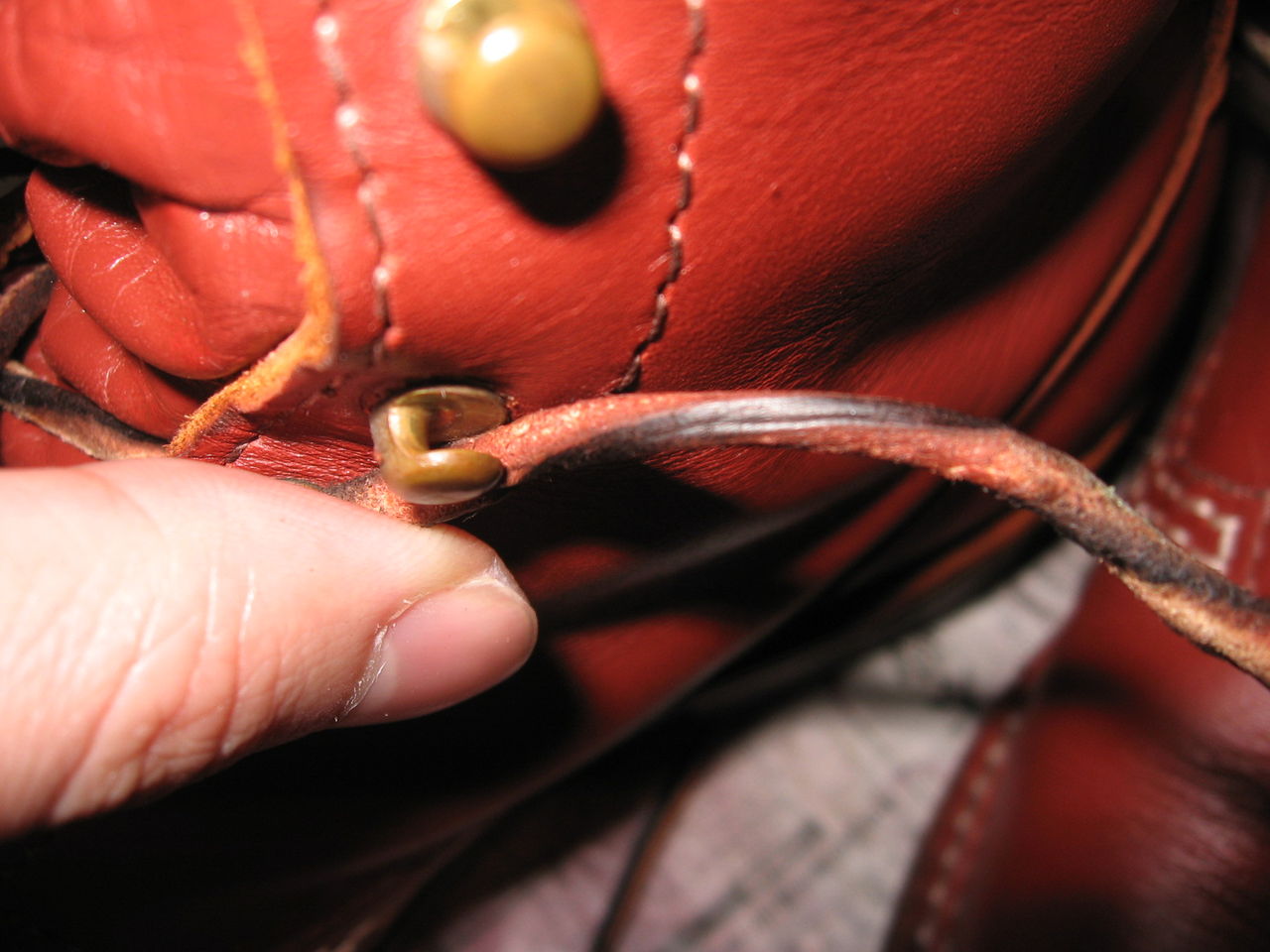 ウェスコ シューレース用のフック 靴夢道 良いもの永く 靴 鞄 時計 革製品など紳士洋品を中心としたエイジング記録