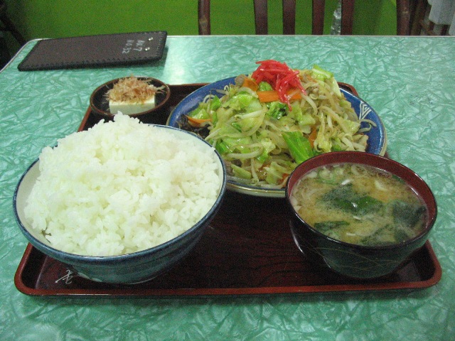 前田食堂の野菜炒め定食大盛り 山形市 おとぅちゃんのおこづかい帳