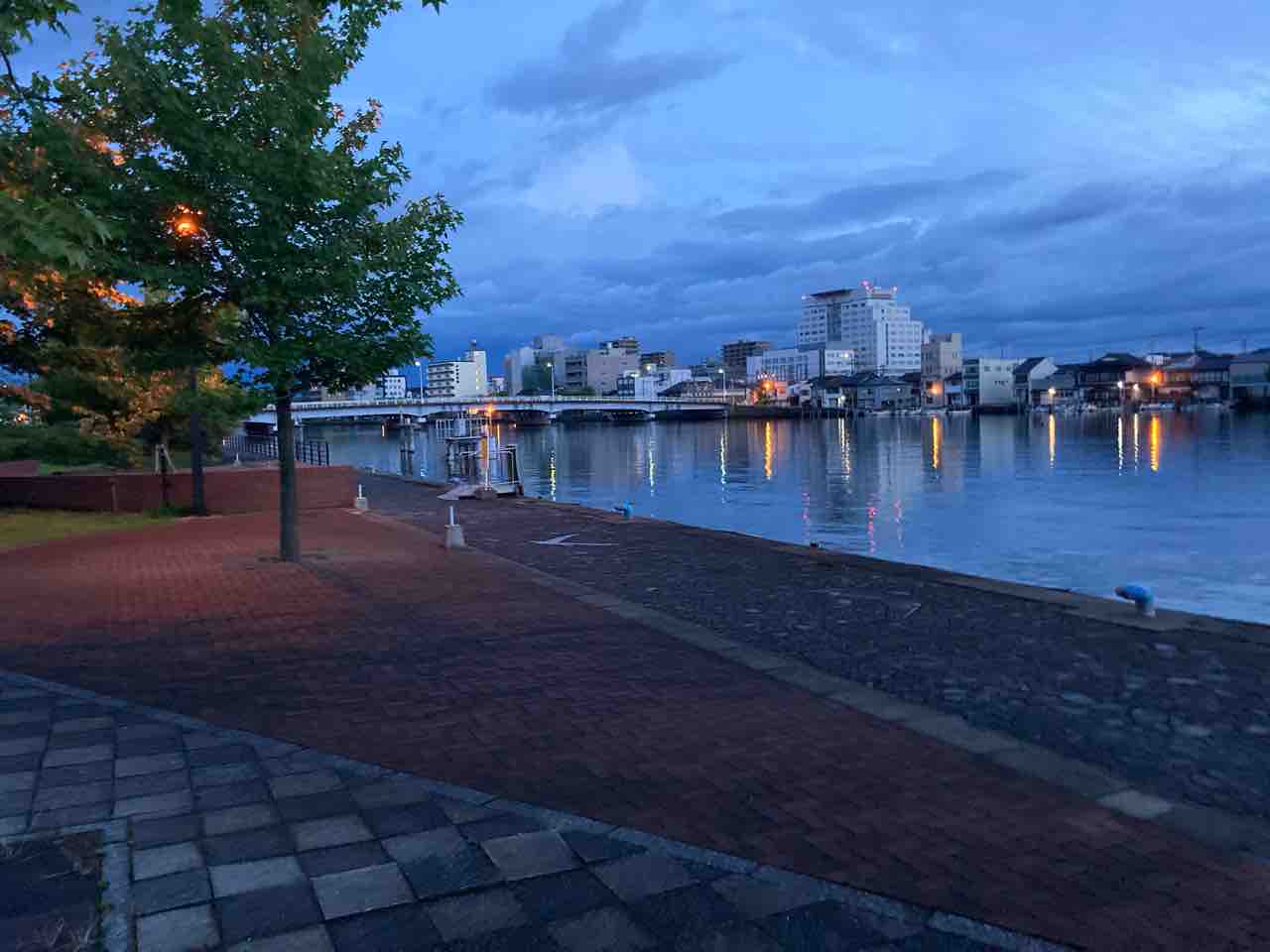 穴道湖を歩く キティの遊ら湯ら散歩道 穴道湖を歩く キティの遊ら湯ら散歩道