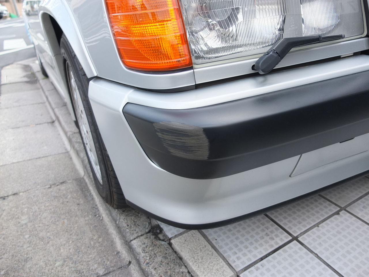 メルセデス\u2015ベンツ190E-フロントバンパー販売 ベンツ190E 
