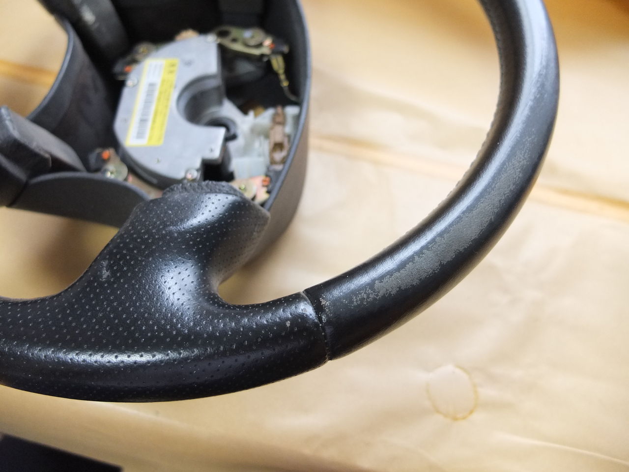 Momo ステアリングリペア 本革巻き替え なるほど なるほ堂