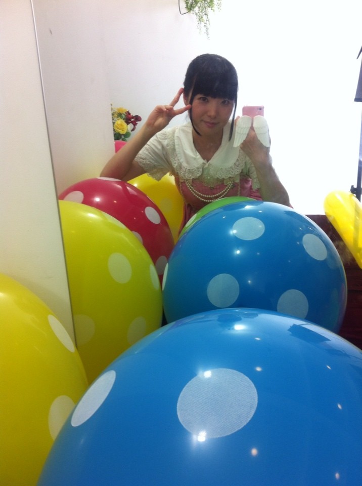 風船わぁいヽ W ﾉ初 お尻で風船割りました いちごめるへん 終了