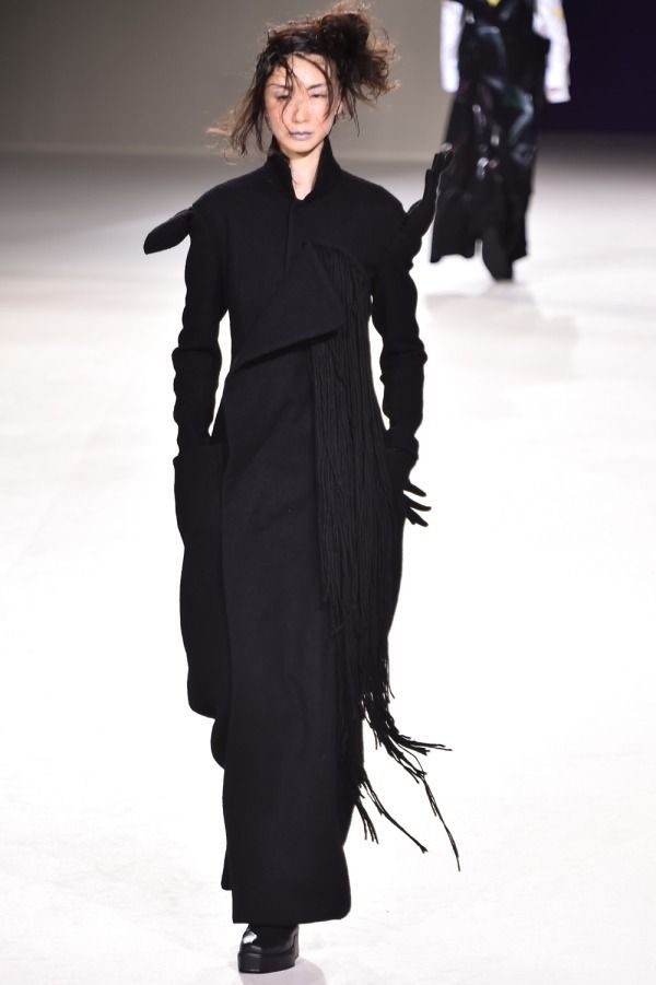 2019-2020AW パリコレクション ヨウジヤマモト（YOHJI YAMAMOTO）が 