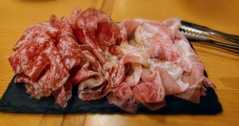 00045D8B-7DF3-4851-AB0C-FE0CE2291424