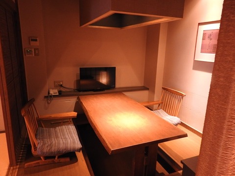 50C915C7-5DC6-4EFB-A18D-479FA44F1525