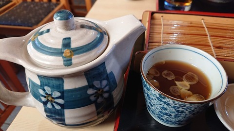 11265CE4-2F2C-4C3B-9B15-57189AE01883