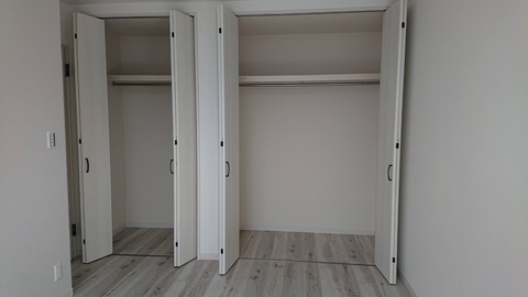 33259381-053E-4B0D-9A46-1EFB400FDB1F