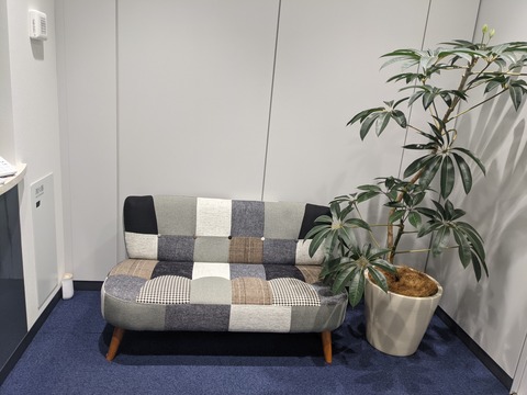 B4F684EF-9D30-4E6B-82BB-B9EFFB280A41