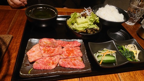 FEFE7333-7C6D-4044-9083-1471CA8C53D8