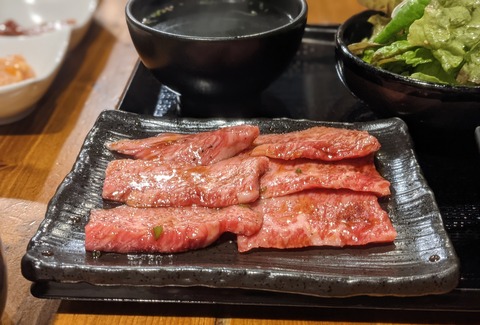 7E5B08E1-5C1A-4683-923C-03E3021391C5