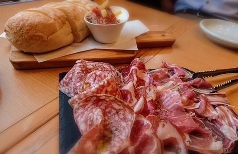 F7699B0E-0882-475D-B141-03CA4AAB522B