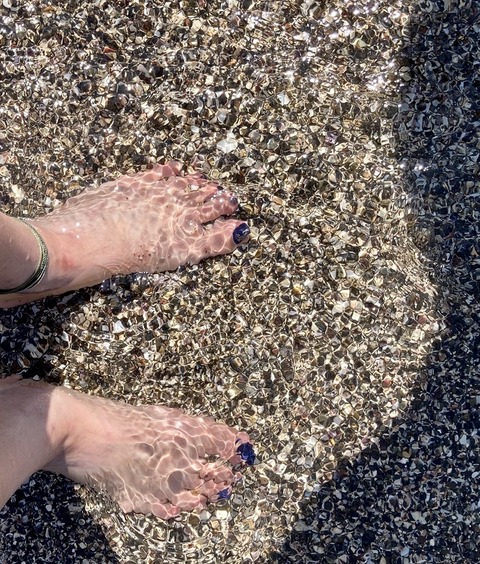 B4989FFC-8227-406E-99C9-D148C46889E8