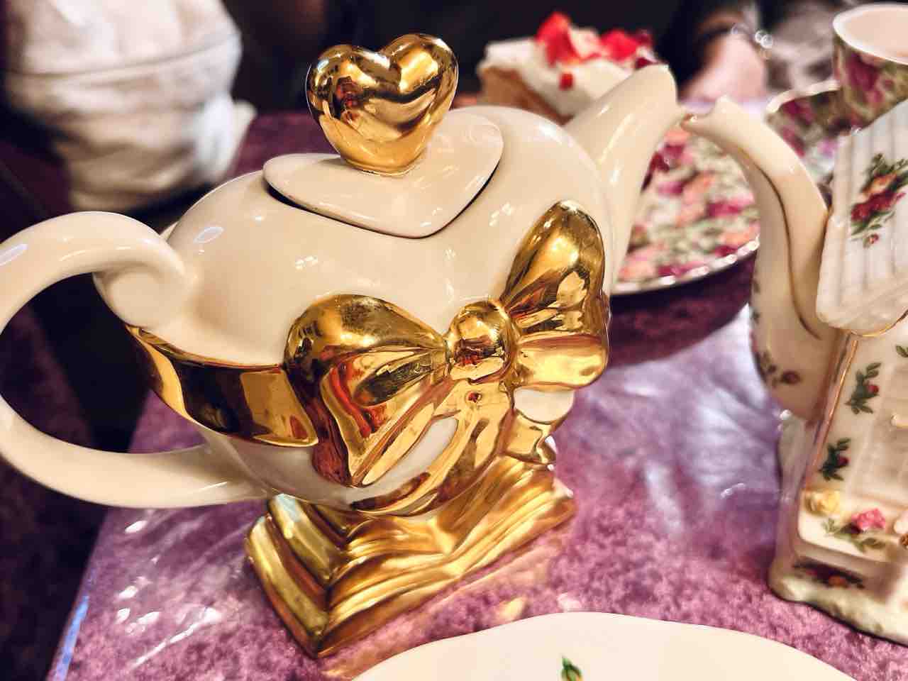 石垣島 陶芸 お皿とティーポットのセット 石垣島 陶芸 お皿とティーポットのセット