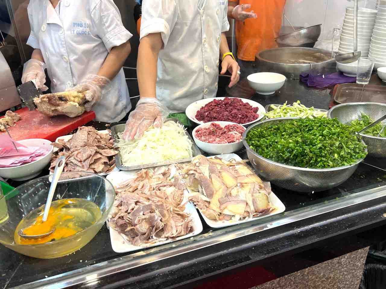 最高のフォー！ Pho 10で朝フォー - 2024.10 ハノイ一人旅 vol.20 