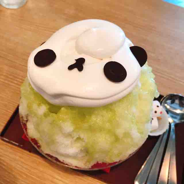 メロンパンダの自家製かき氷 サカノウエカフェ 湯島 つぎの角をまがったら