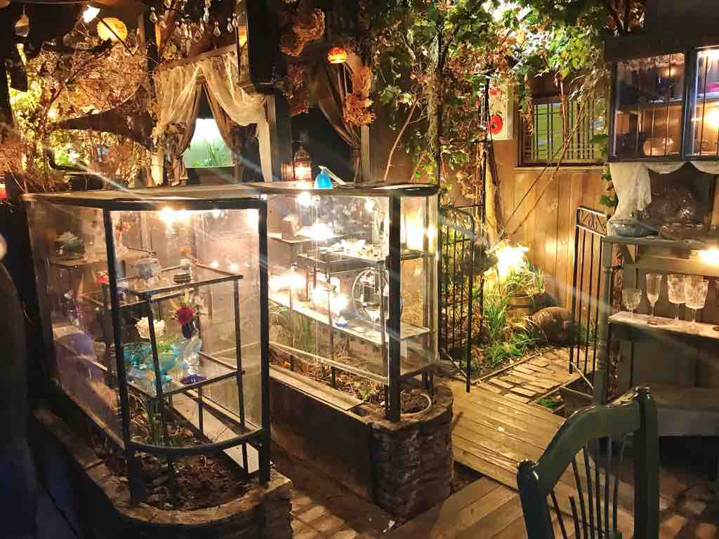 お伽な世界のカフェ エセルの中庭 高円寺 つぎの角をまがったら