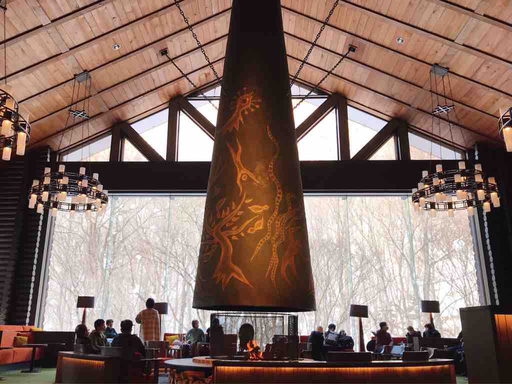 星野リゾート 奥入瀬渓流ホテルのパブリックスペースとサービス 22 01 奥入瀬お誕生日一人旅 Vol 10 つぎの角をまがったら