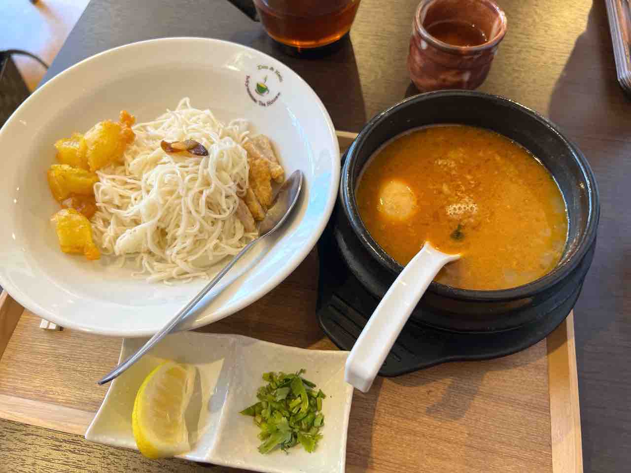 Zuu&Hein Myanmar Tea Houseで最高のミャンマー料理・モヒンガー@高田