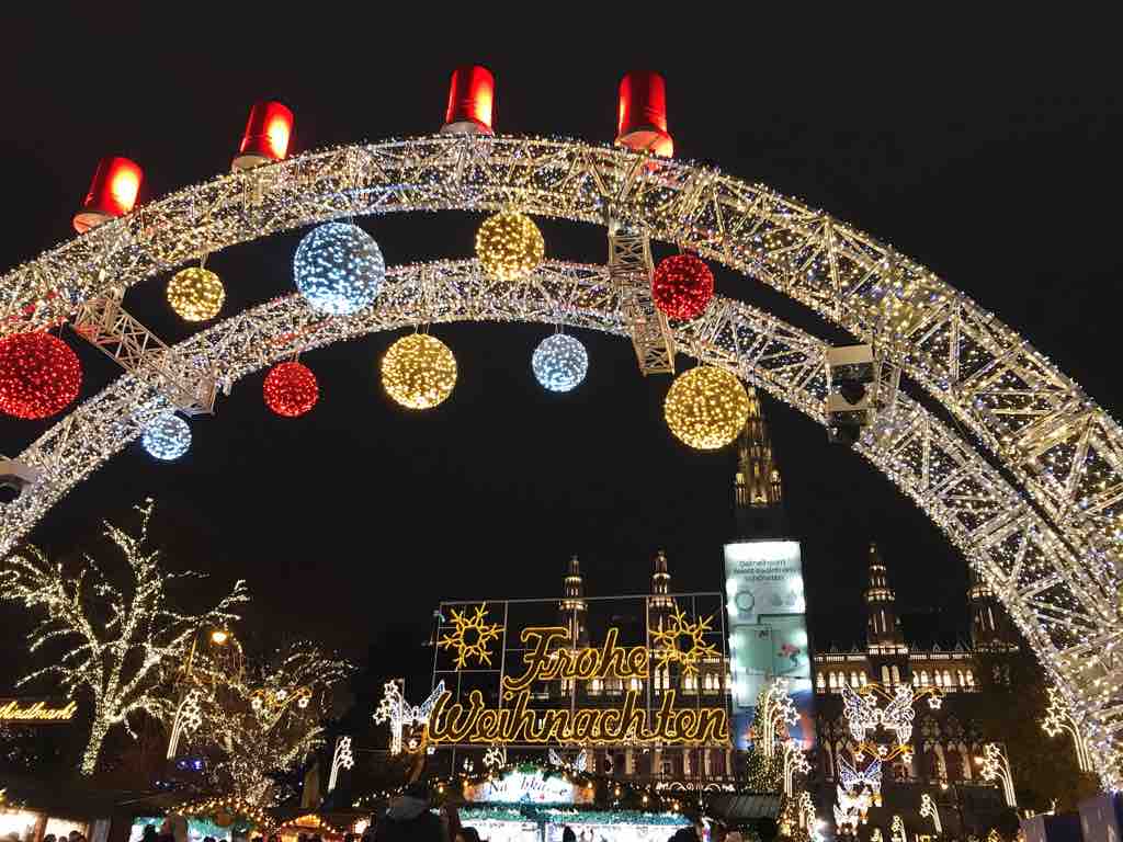 ウィーン購入★ウィーン市庁舎クリスマスマーケット★スキーboy★ドイツ製 市庁舎広場前のクリスマスマーケット | 現地ガイド発信！ウィーン最新情報