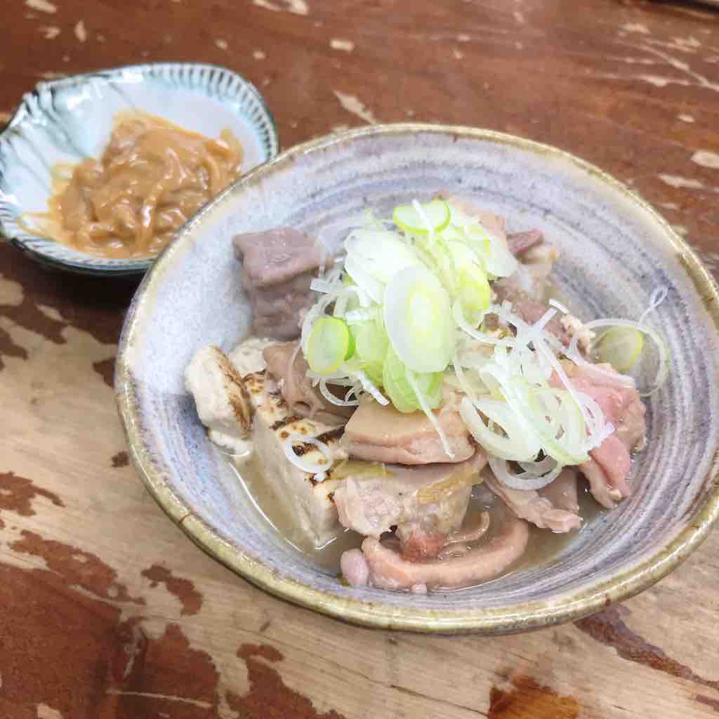 秋田屋で昼飲み ホルモン 浜松町 大門 つぎの角をまがったら 秋田屋で昼飲み ホルモン 浜松町 大門 つぎの角をまがったら