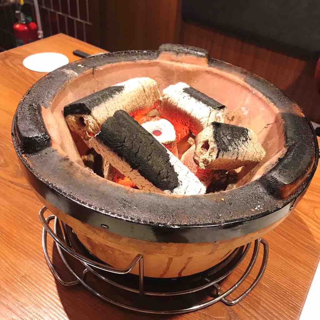 ミディアムレアなジンギスカン ジンギスカン羊一 新宿 つぎの角をまがったら