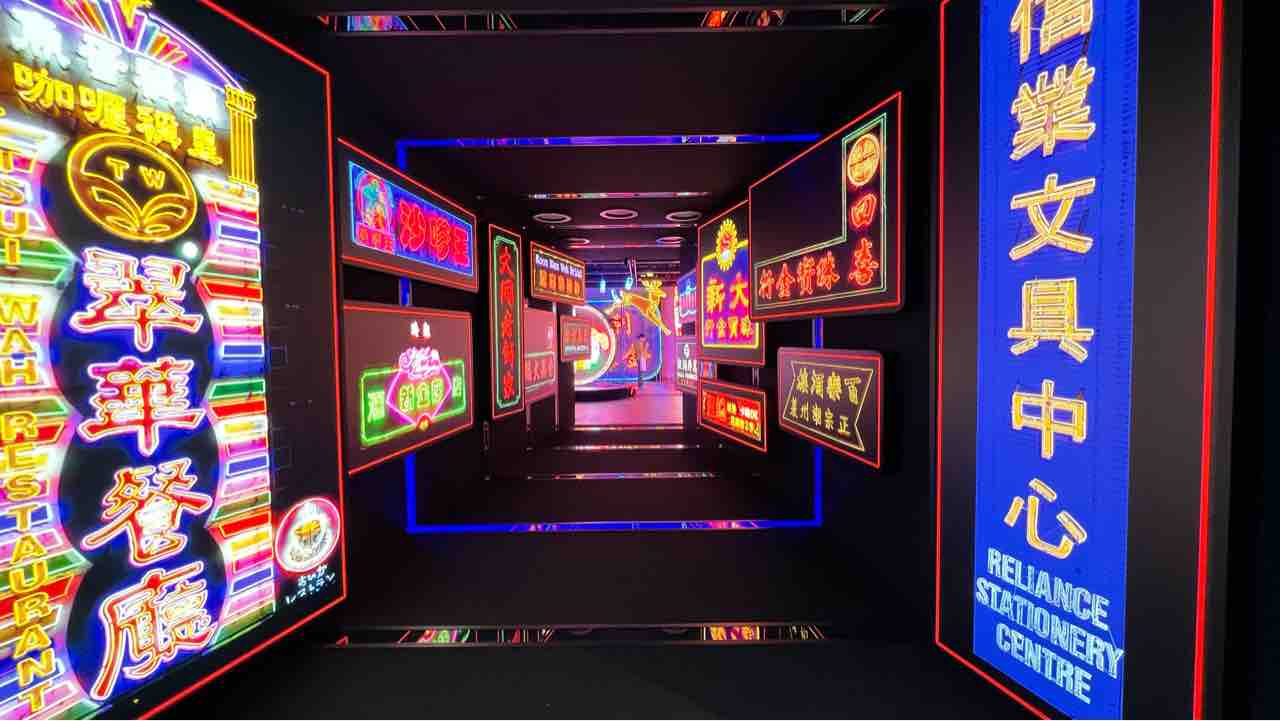 かつての香港ネオンサインが集結「璀璨霓虹Luminous Neon」 - 2026.02