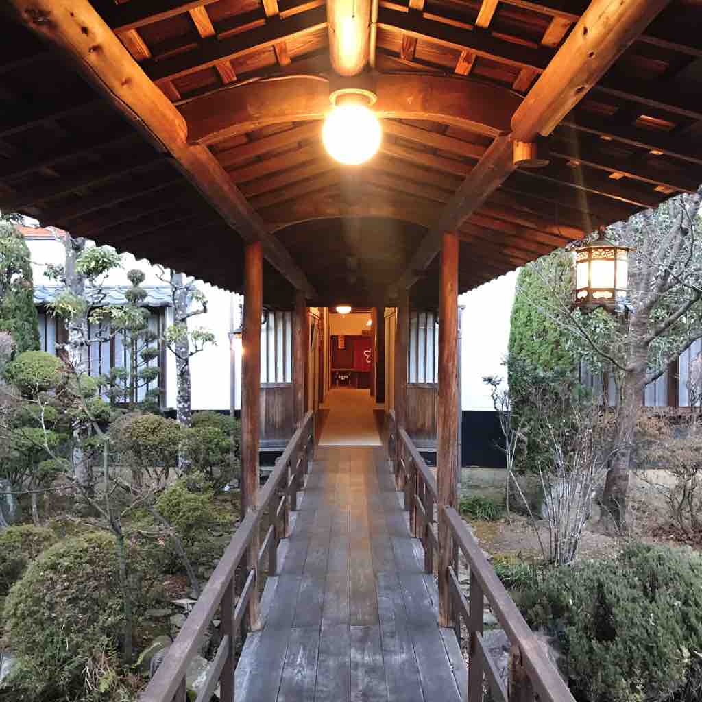 旅館花屋の温泉 12 長野別所温泉一人旅vol 5 つぎの角をまがったら 旅館花屋の温泉 12 長野別所温泉一人旅vol 5 つぎの角をまがったら