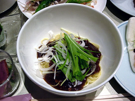 麺類 東武ホテルレバント東京 ヴェルデュール ランチブッフェでジャージャー麺 12年 春 スカイツリーを はとバスで 7 Hakka Nikki 麺類 東武ホテルレバント東京 ヴェルデュール ランチブッフェでジャージャー麺 12年 春 スカイツリーを はとバスで 7 Hakka Nikki