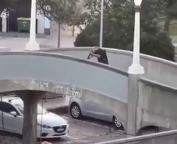 vlcsnap-2025-12-14-21h28m18s359