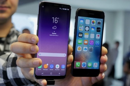 samsung-galaxy-s8-vs-apple-iphone-7-comparison---12