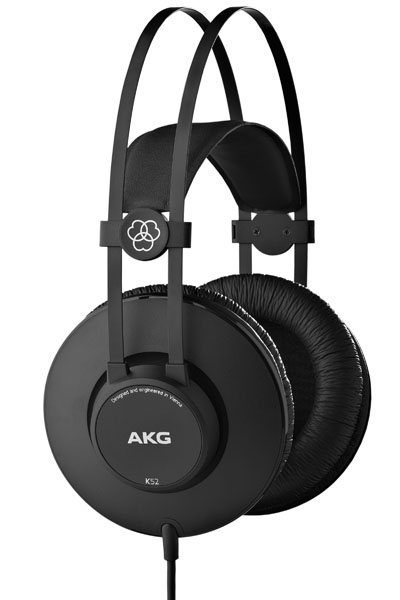 akg03